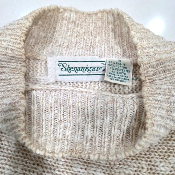 Elegant Cream Women's Top Vintage Size S. - Picture 4 of 12